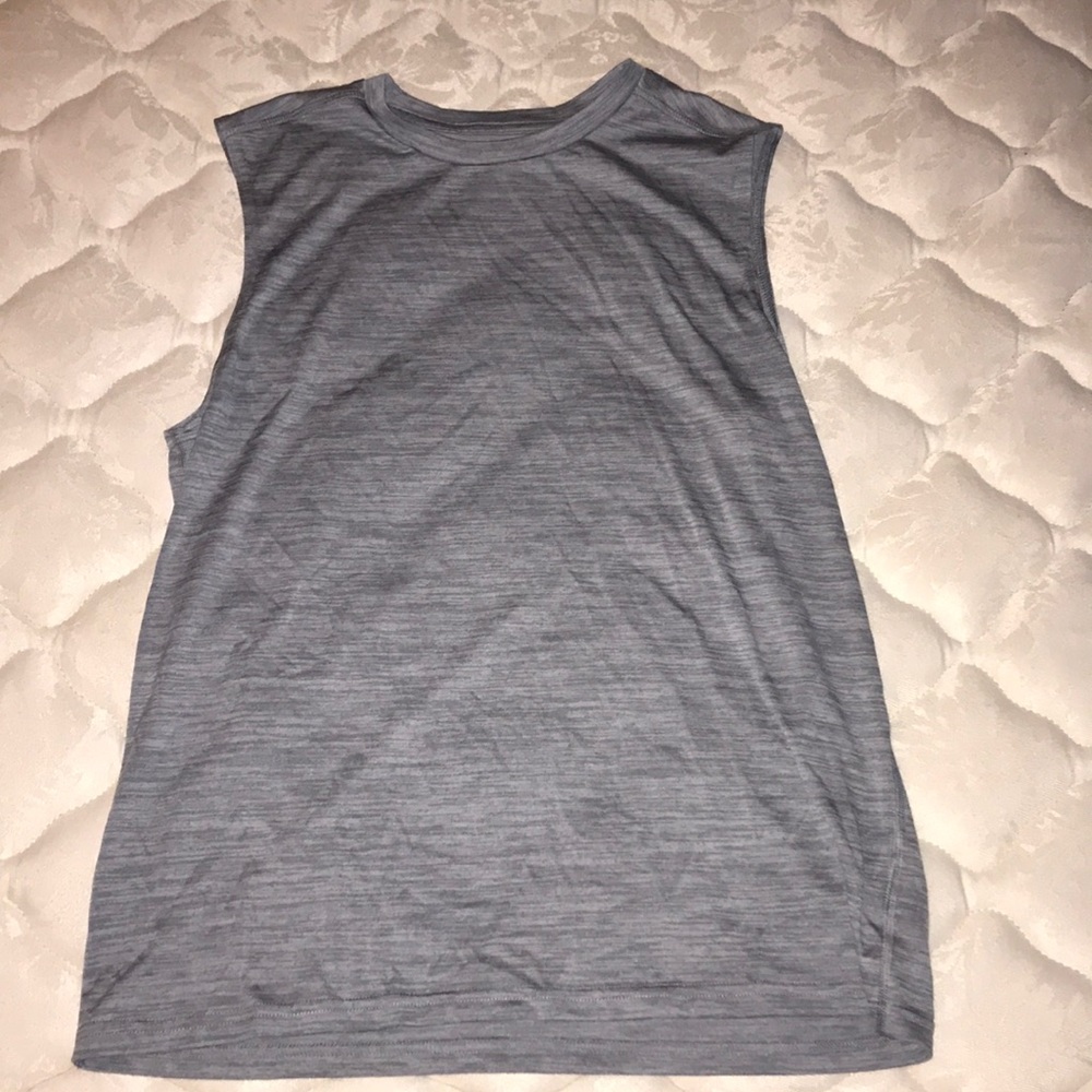 Men’s athletic top